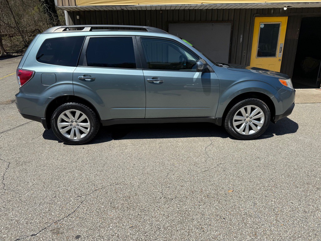 2011 Subaru Forester Image 7