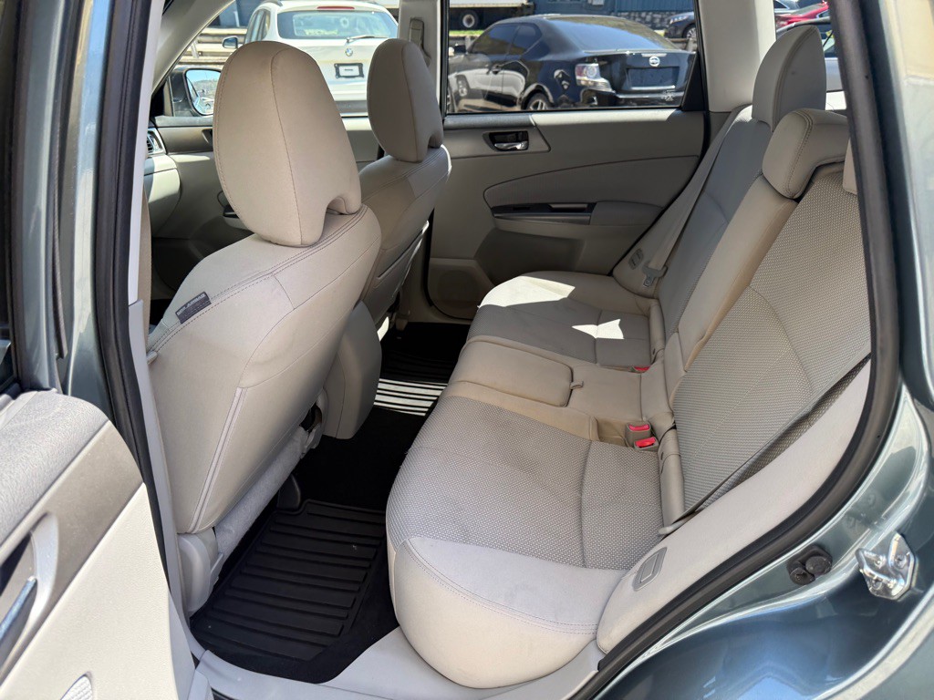2011 Subaru Forester Image 15