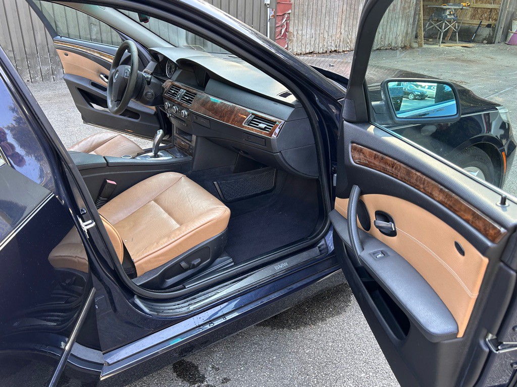 2008 BMW 5 Series Image 10