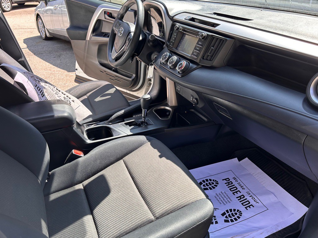 2017 Toyota Rav4 Image 13