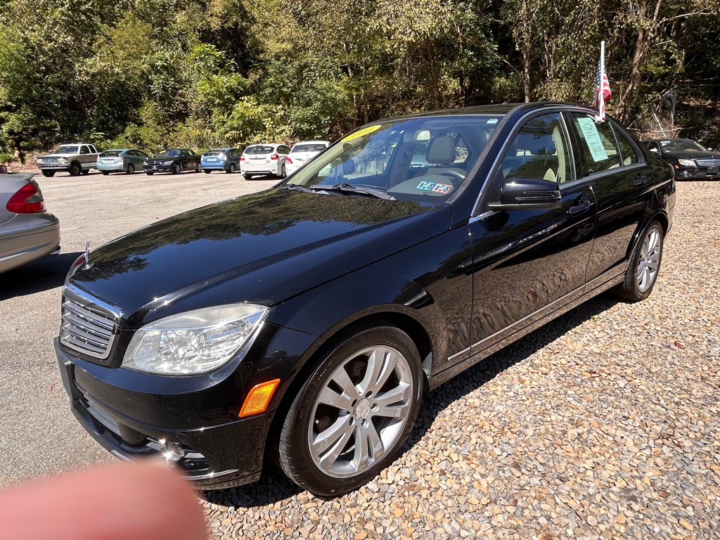 2010 Mercedes-Benz C-Class Image 3