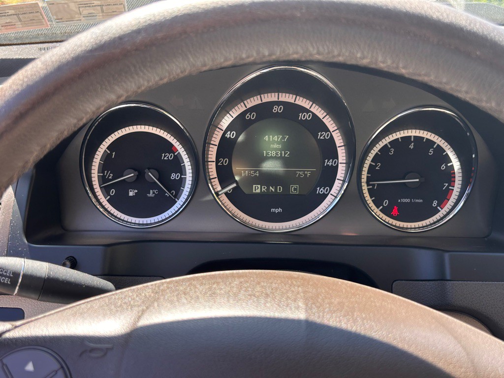 2010 Mercedes-Benz C-Class Image 12