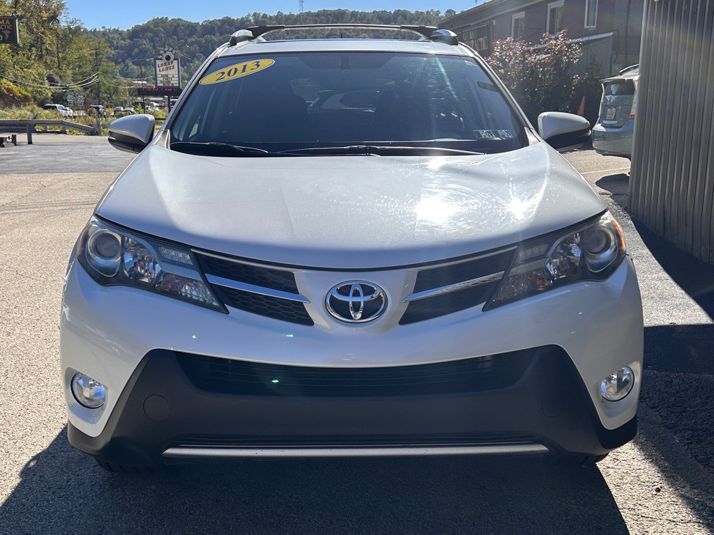 2013 Toyota Rav4 Image 2