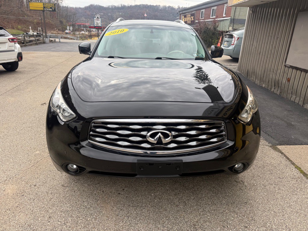 2010 INFINITI FX35 Image 2