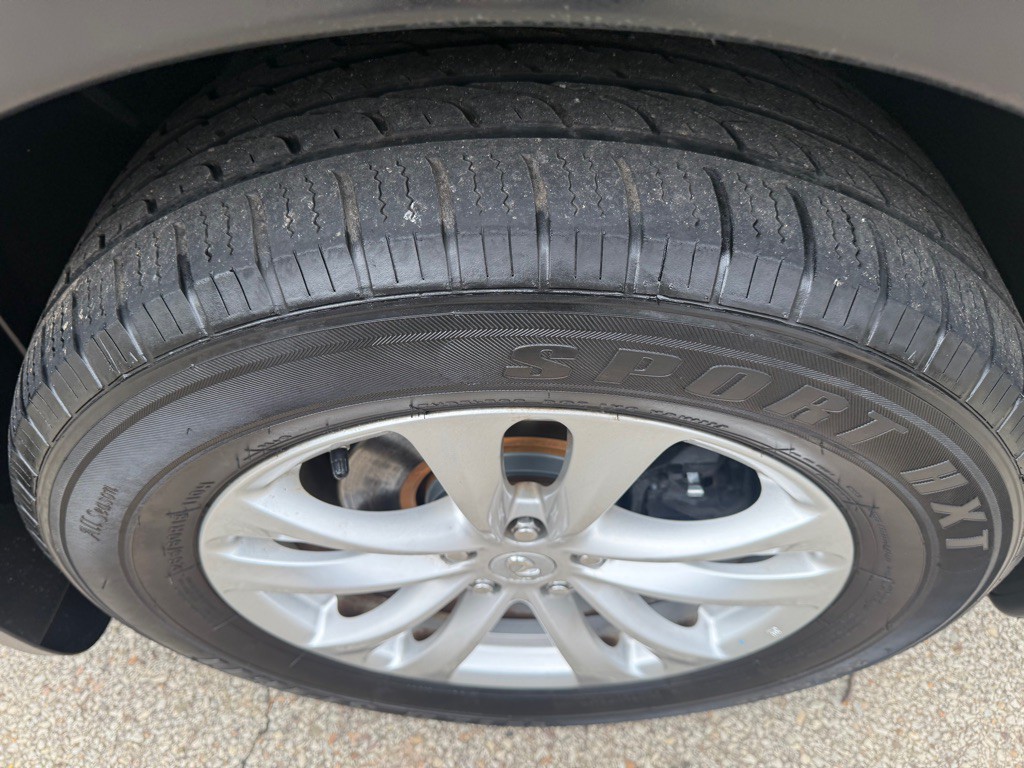 2010 INFINITI FX35 Image 9