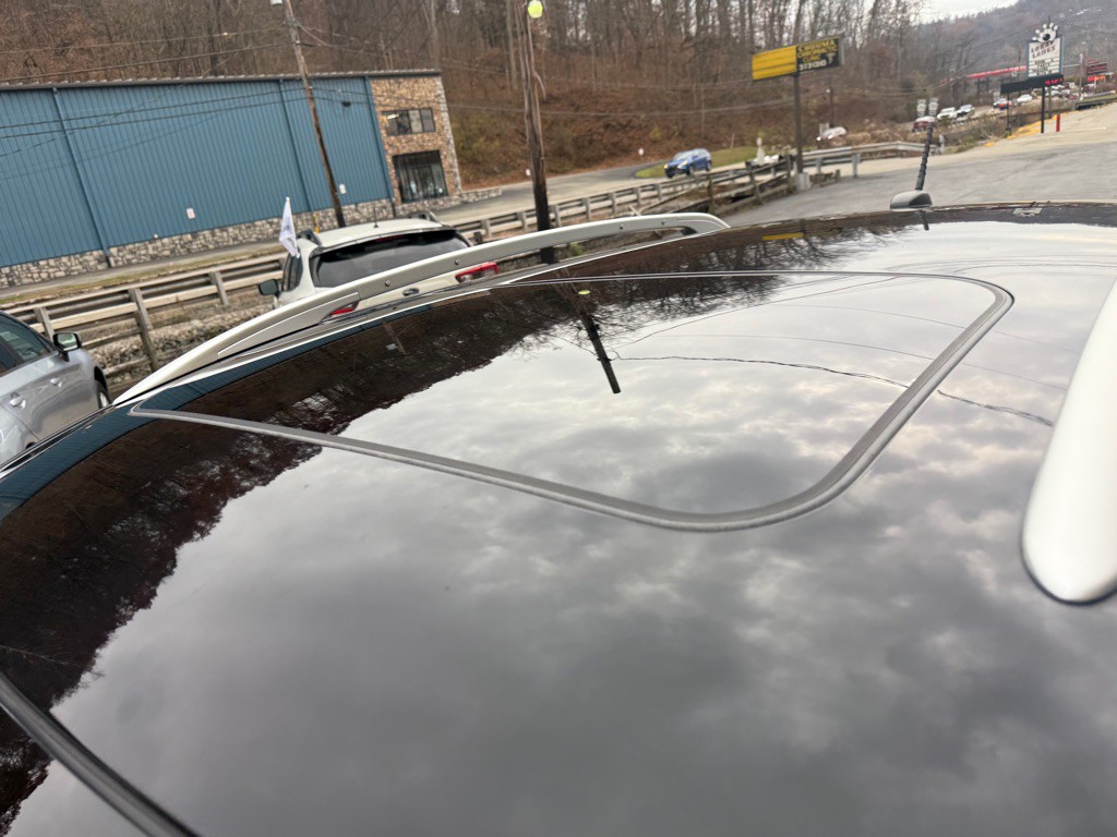 2010 INFINITI FX35 Image 11