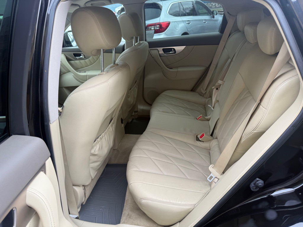 2010 INFINITI FX35 Image 14