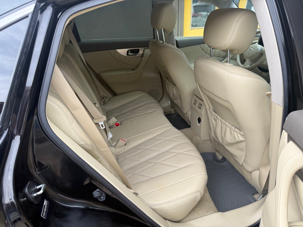 2010 INFINITI FX35 Image 16