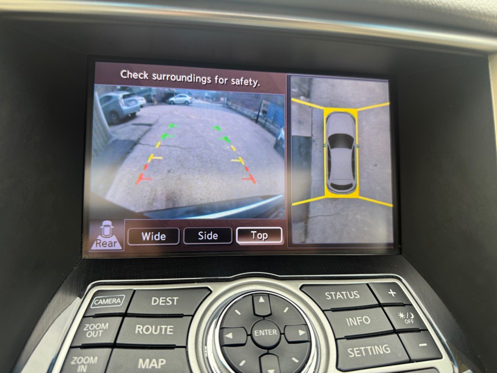 2010 INFINITI FX35 Image 23