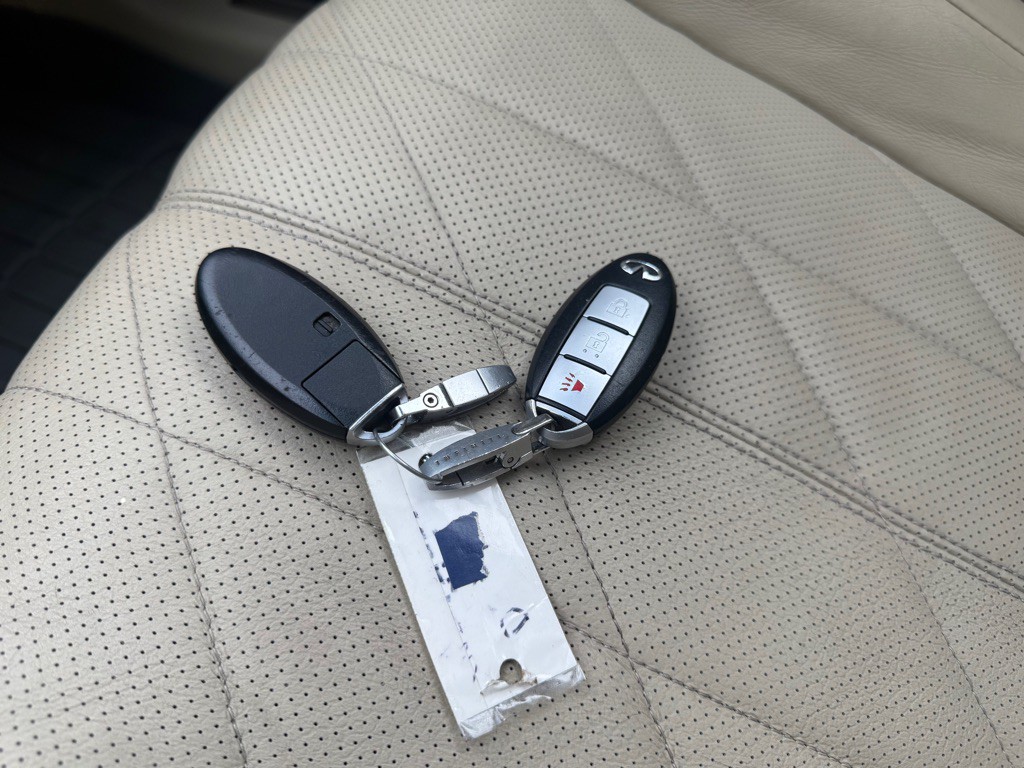 2010 INFINITI FX35 Image 27