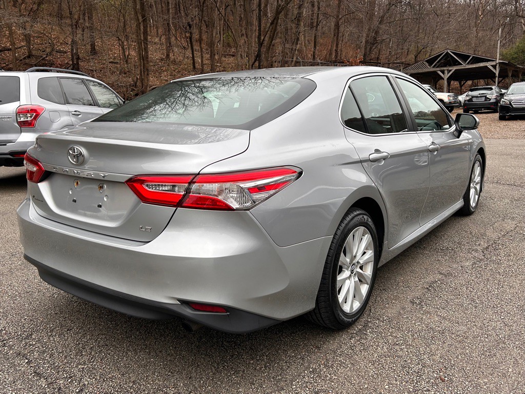 2018 Toyota Camry Image 7