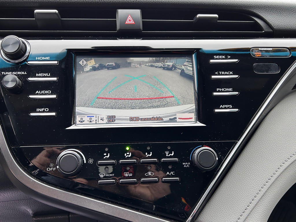 2018 Toyota Camry Image 11