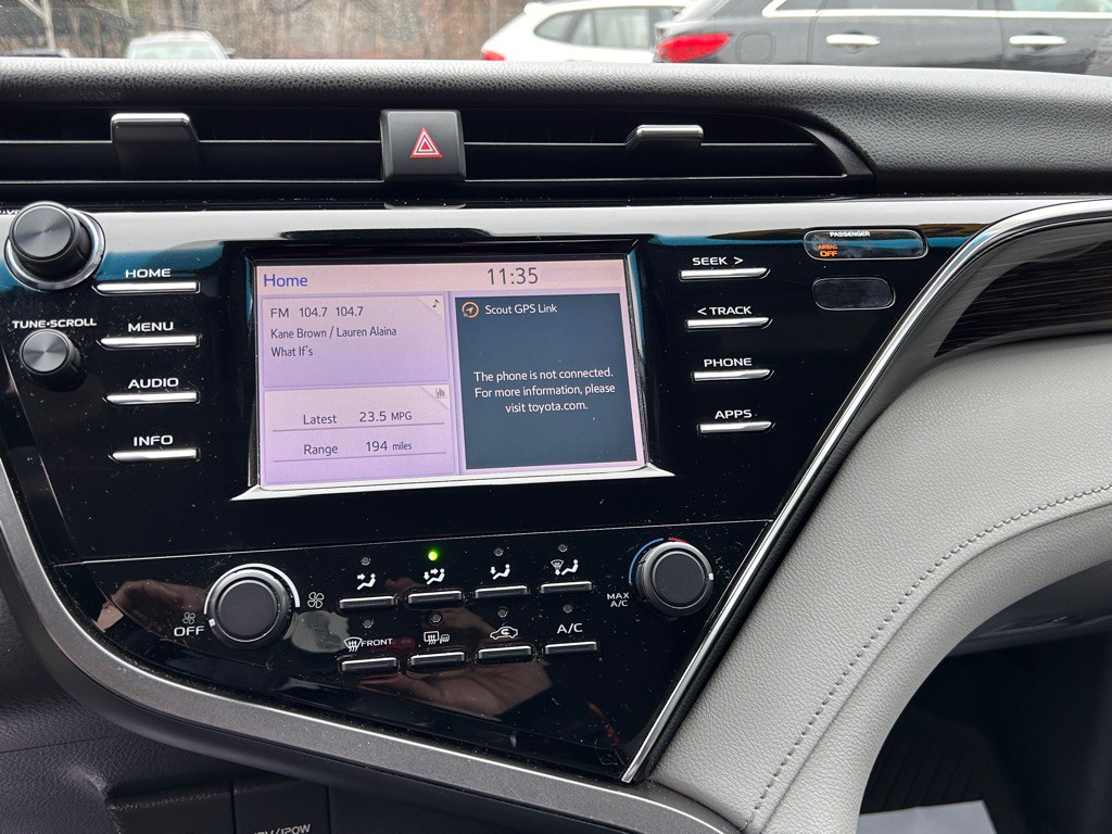 2018 Toyota Camry Image 13