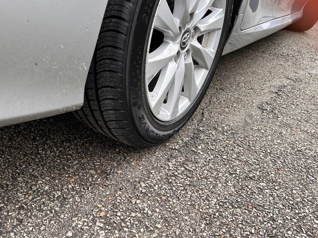 2018 Toyota Camry Image 16