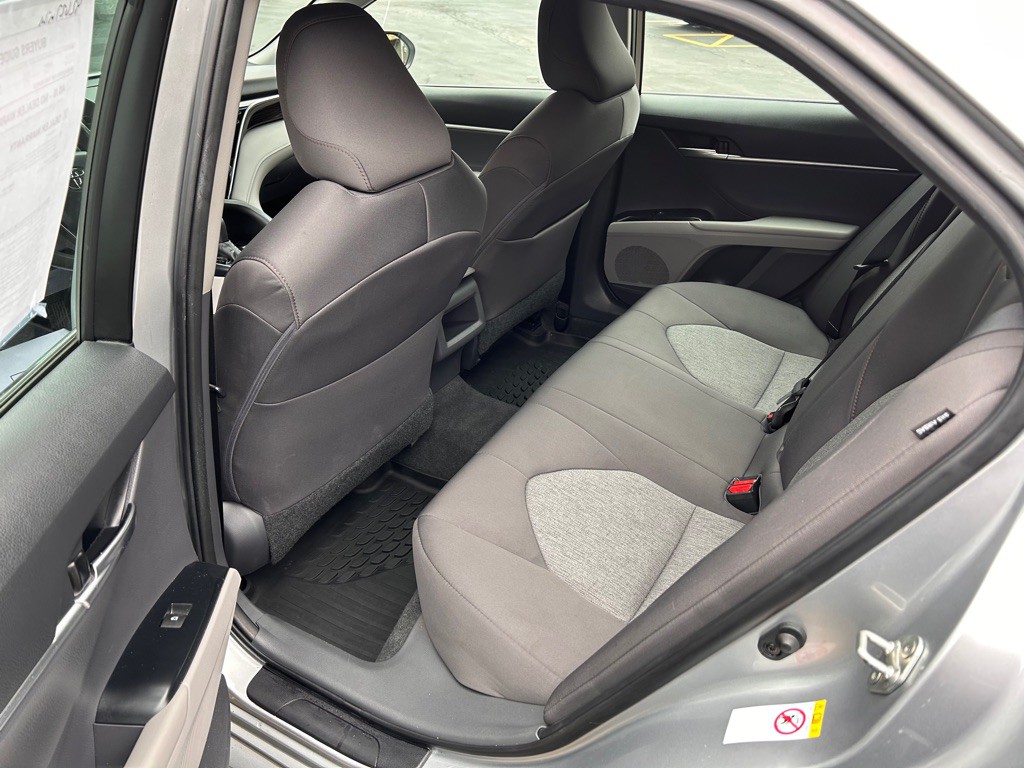 2018 Toyota Camry Image 21