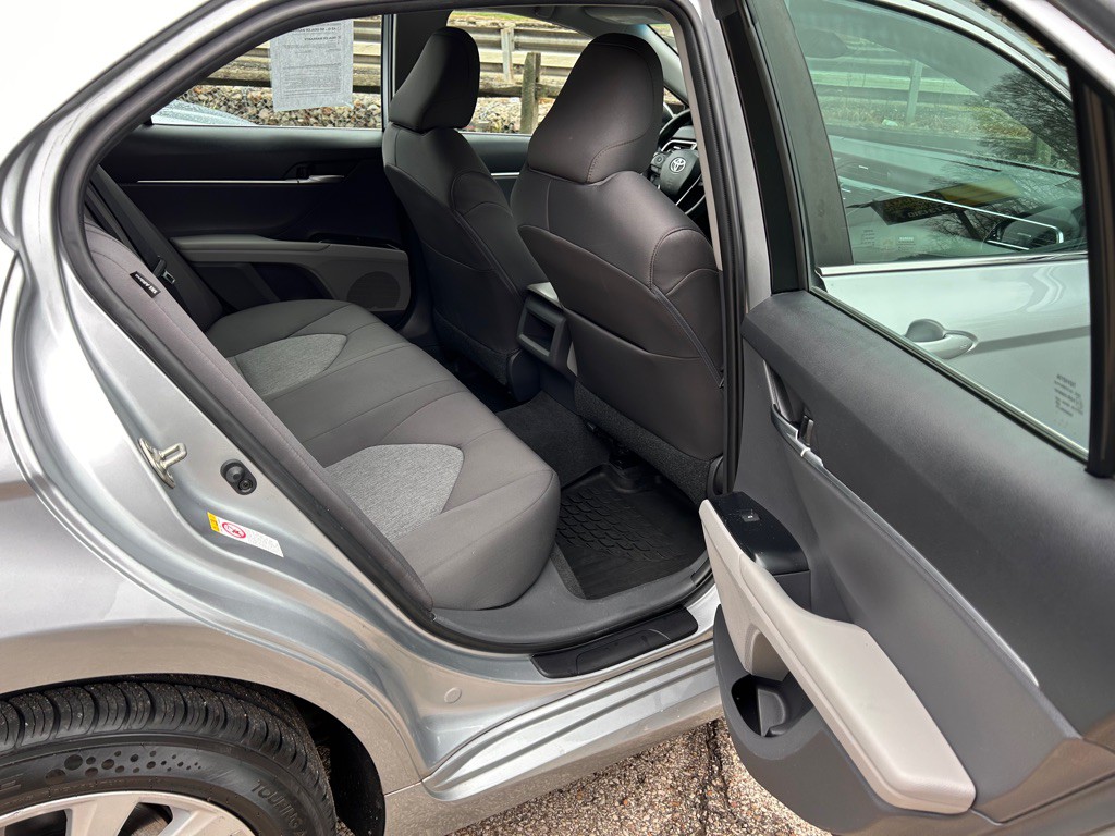 2018 Toyota Camry Image 22