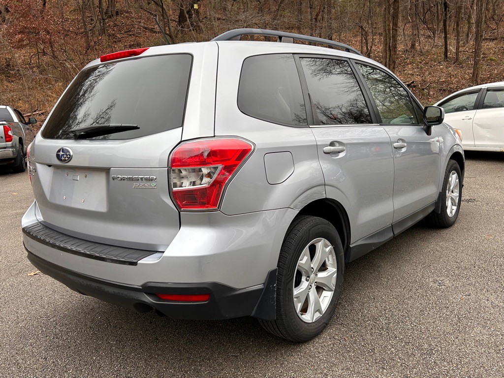 2014 Subaru Forester Image 7