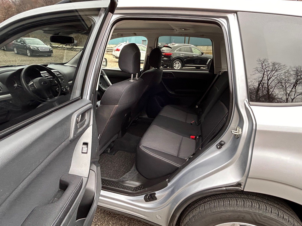 2014 Subaru Forester Image 10