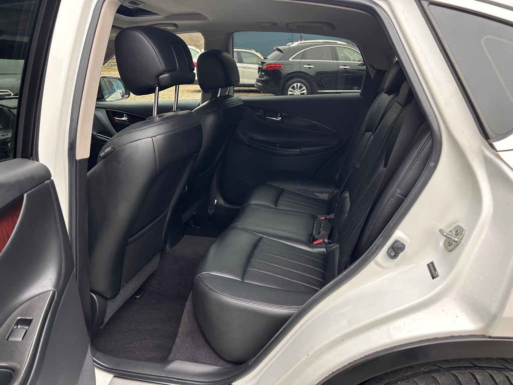 2016 INFINITI QX50 Image 13