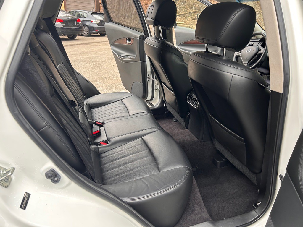 2016 INFINITI QX50 Image 15