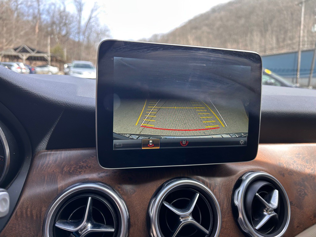 2018 Mercedes-Benz GLA-Class Image 25