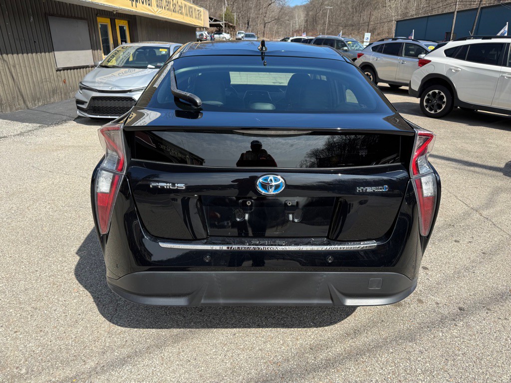 2017 Toyota Prius Image 6