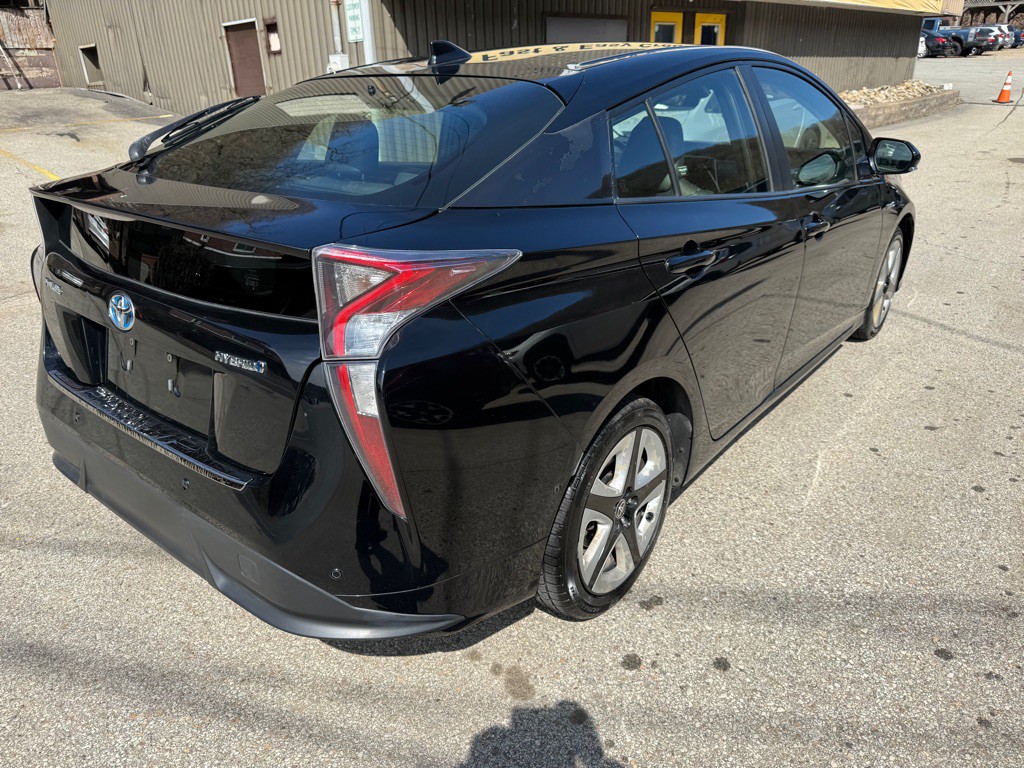 2017 Toyota Prius Image 7