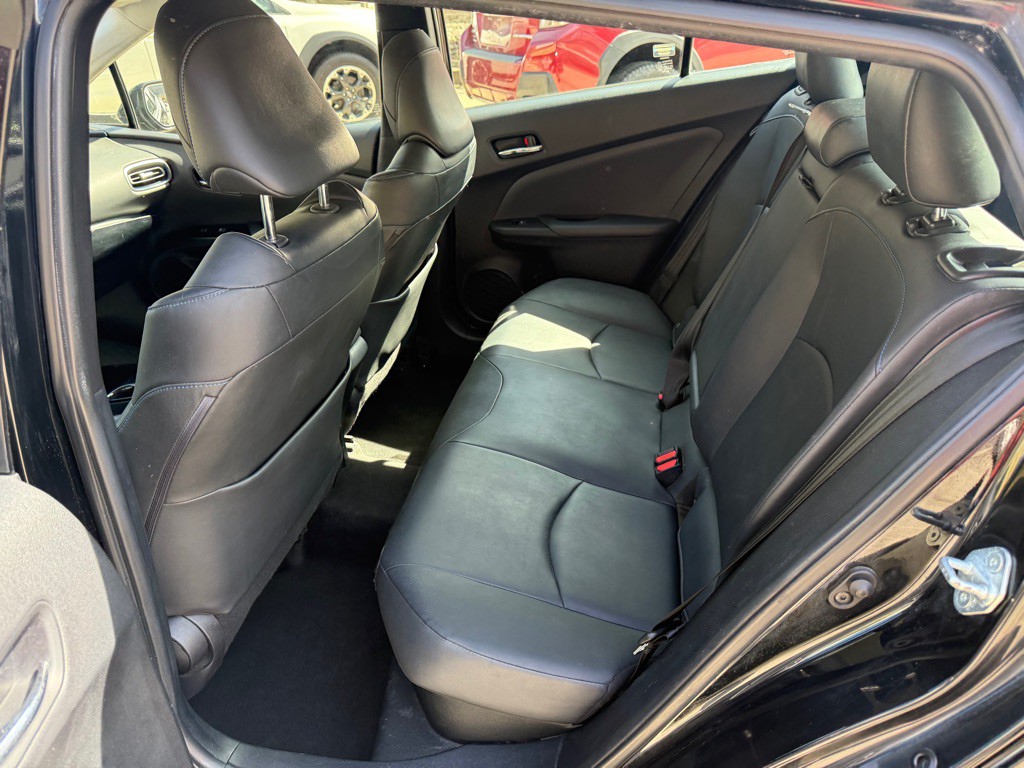 2017 Toyota Prius Image 11