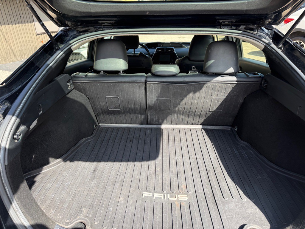 2017 Toyota Prius Image 12
