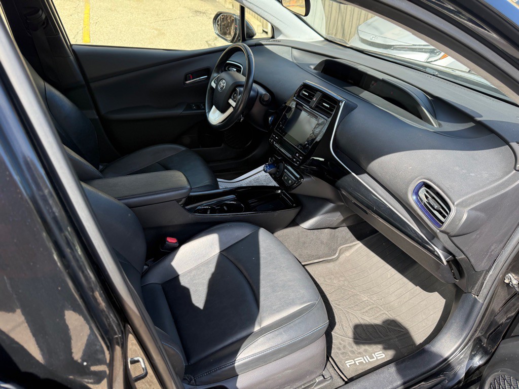 2017 Toyota Prius Image 14