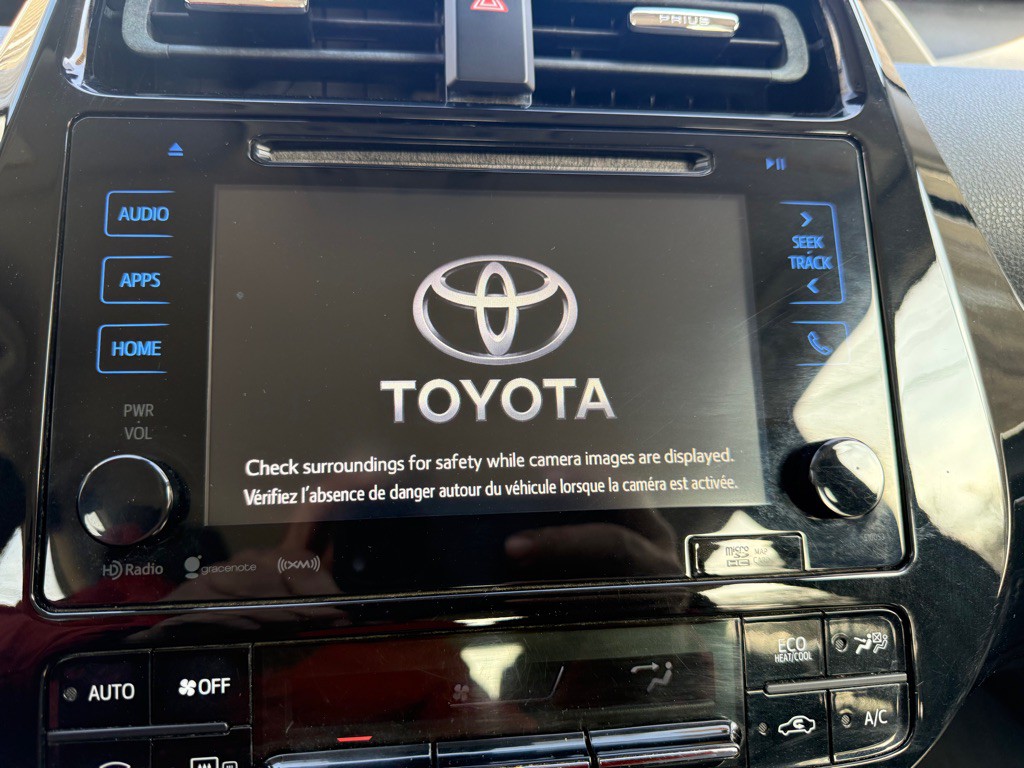 2017 Toyota Prius Image 16