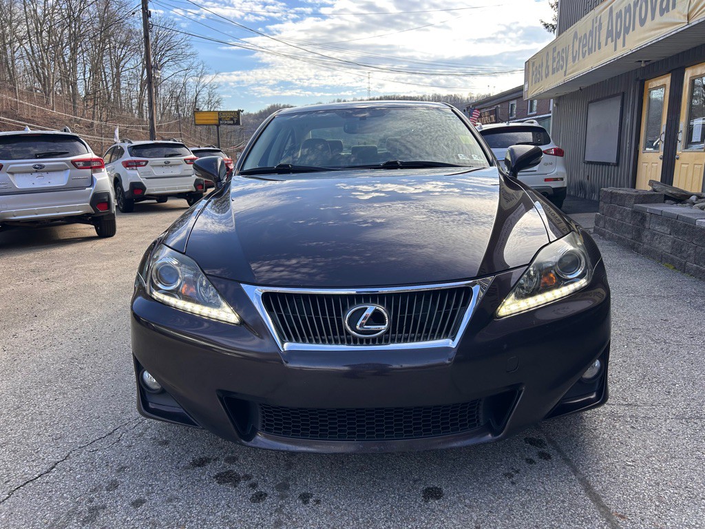 2013 Lexus IS Image 2