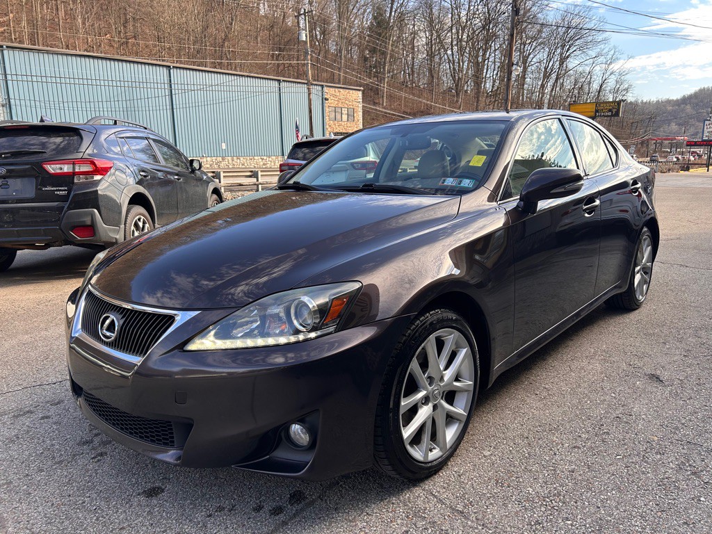 2013 Lexus IS Image 3