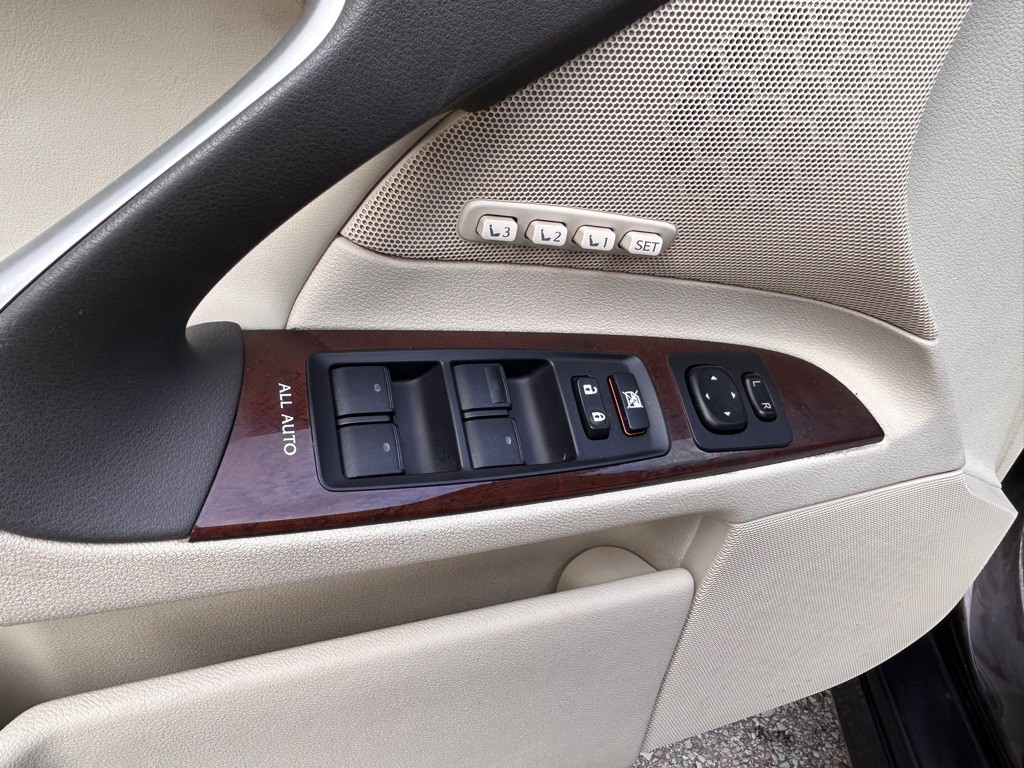 2013 Lexus IS Image 19