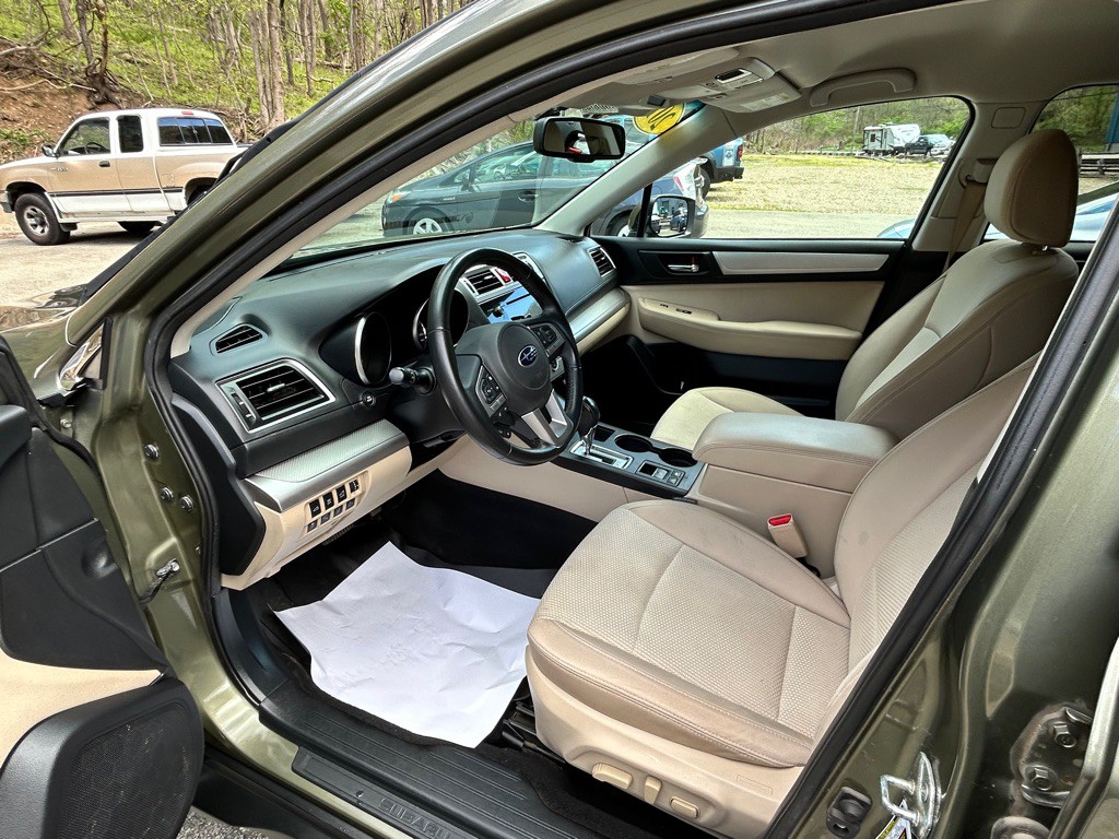 2015 Subaru Outback Image 9