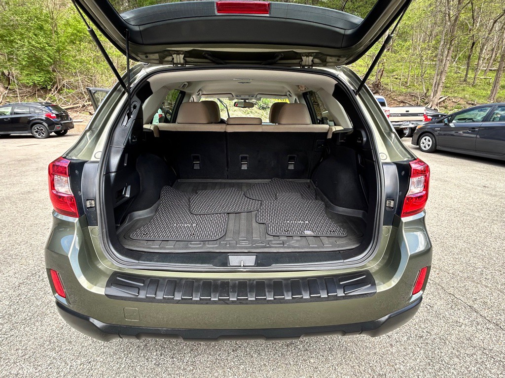2015 Subaru Outback Image 11