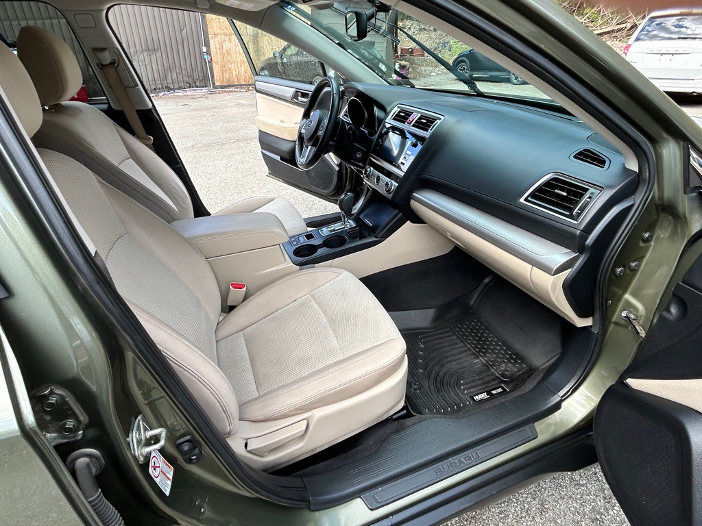 2015 Subaru Outback Image 13