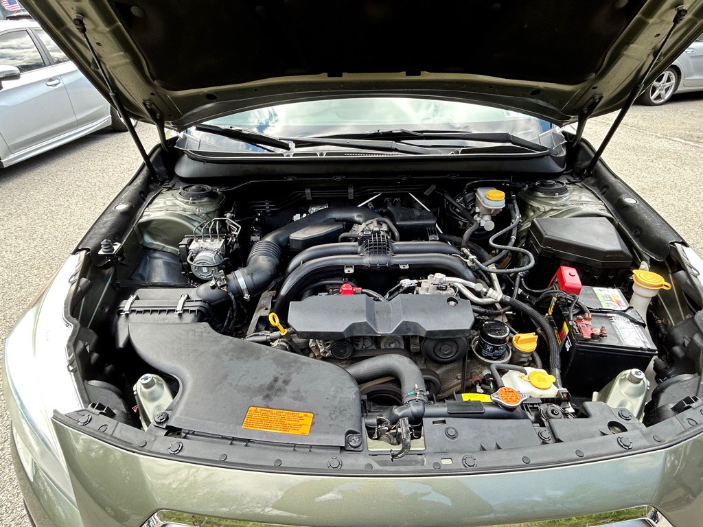 2015 Subaru Outback Image 17