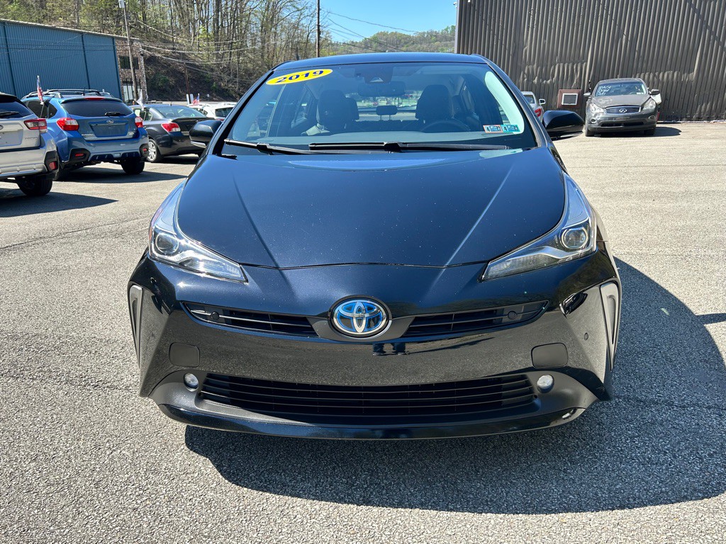 2019 Toyota Prius Image 2