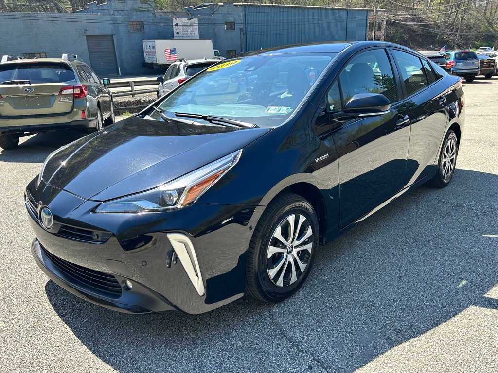 2019 Toyota Prius Image 3