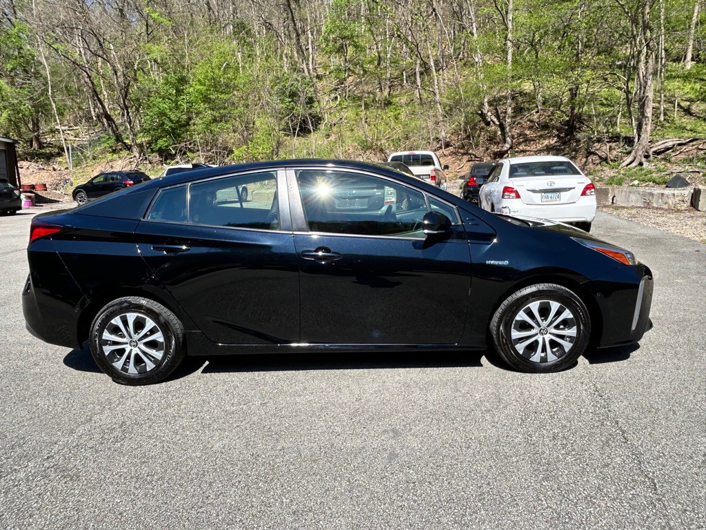 2019 Toyota Prius Image 8