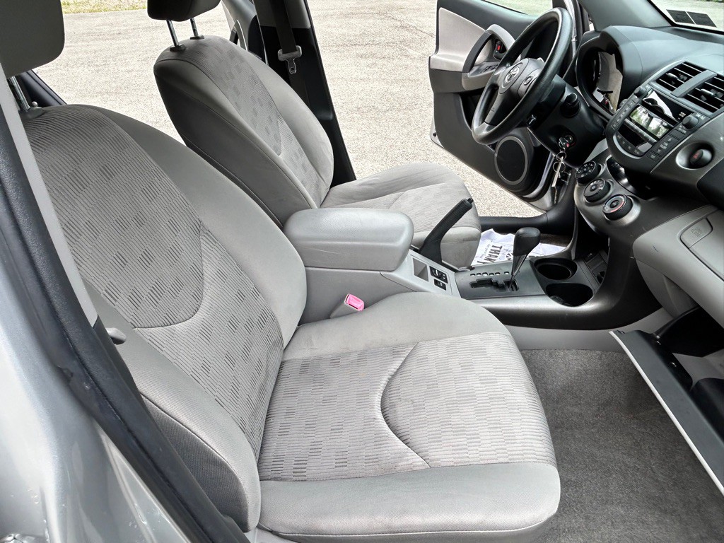 2011 Toyota Rav4 Image 13