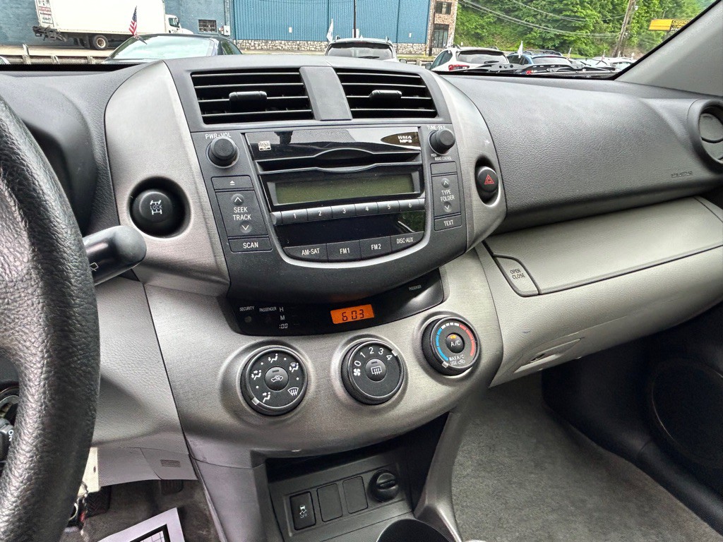 2011 Toyota Rav4 Image 15