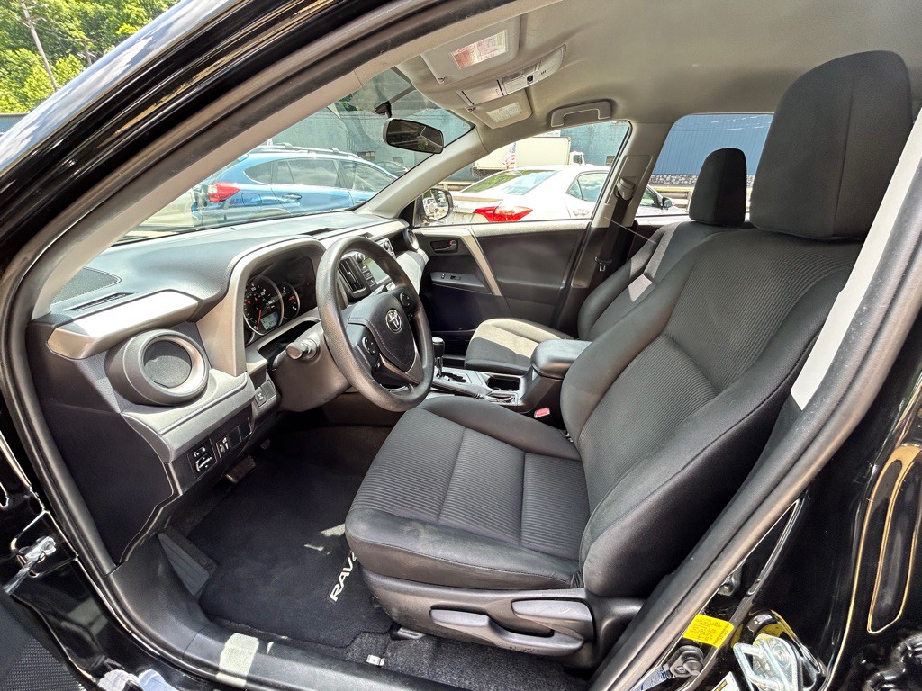 2016 Toyota Rav4 Image 9