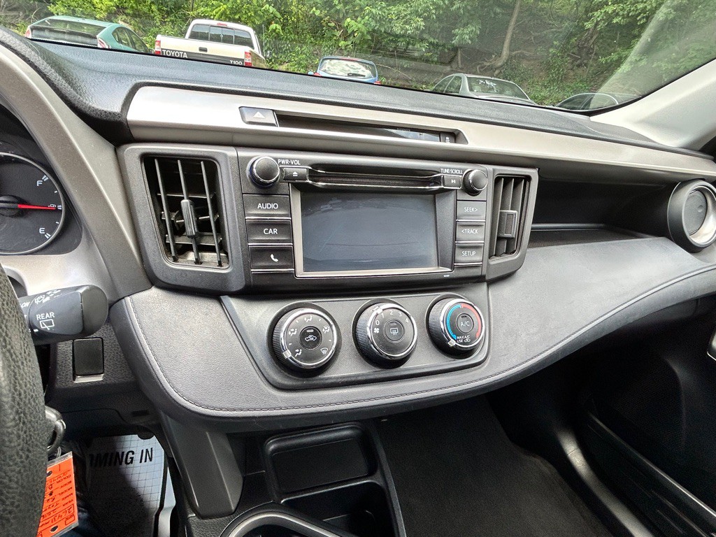 2016 Toyota Rav4 Image 23