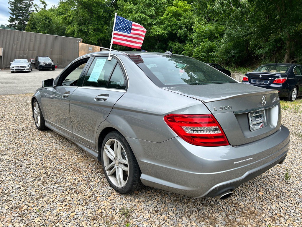 2012 Mercedes-Benz C-Class Image 5
