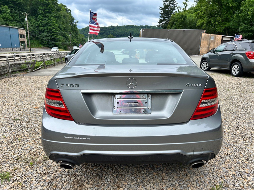 2012 Mercedes-Benz C-Class Image 6