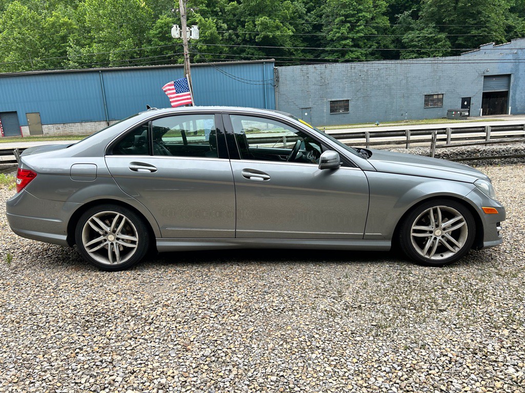 2012 Mercedes-Benz C-Class Image 8
