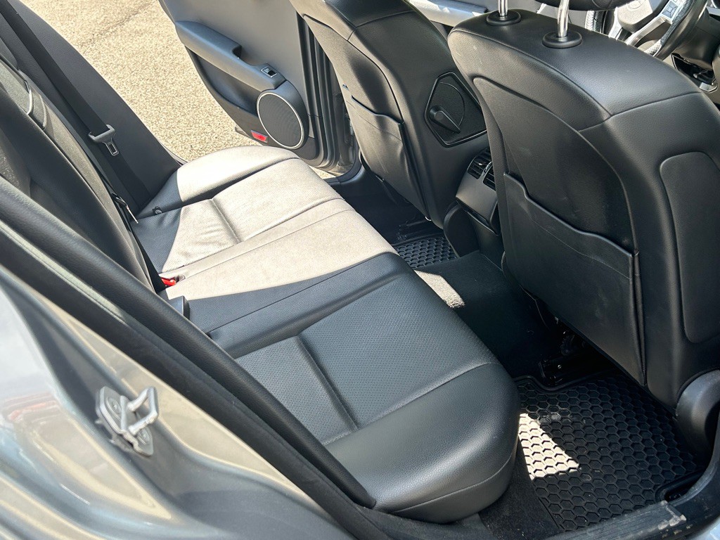 2012 Mercedes-Benz C-Class Image 14