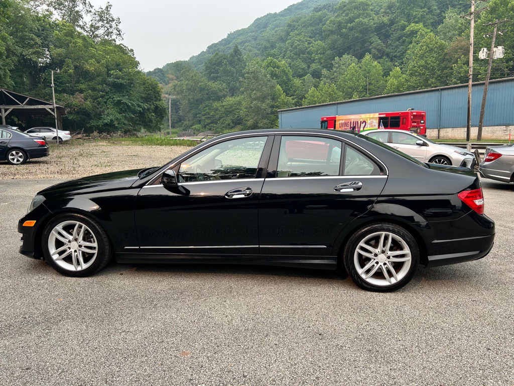 2012 Mercedes-Benz C-Class Image 4